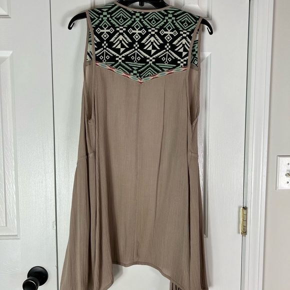 Umgee Womens Tan Aztec Waterfall Western Print Vest Small - Picture 4 of 4